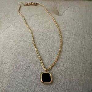Hold necklace with black pendant new